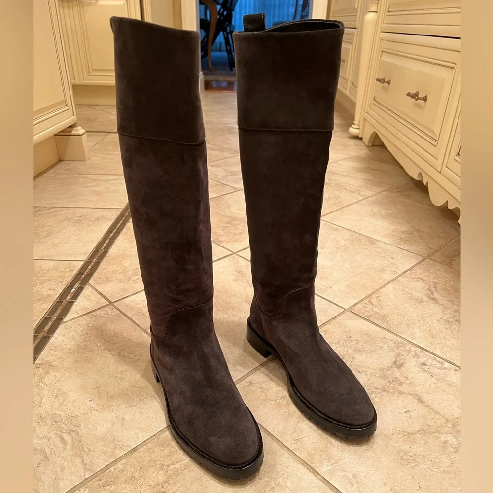Dolce and Gabbana knee high suede boots - Picture 3 of 10